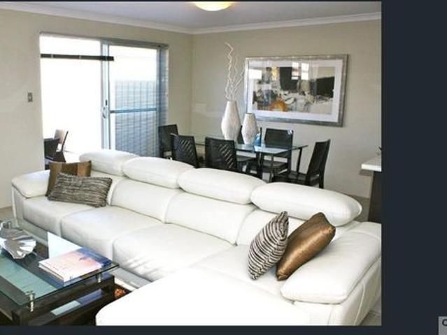 Townhouse for rent in Butler, Western Australia
