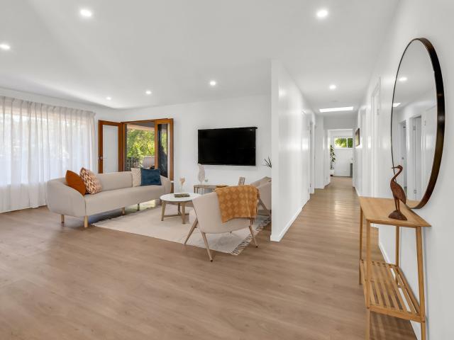 House for sale in Ashmore City