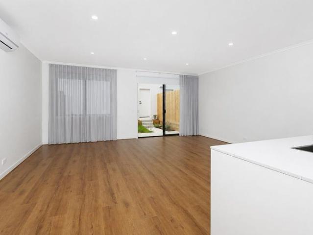 Townhouse for rent in Camerons Creek, Victoria