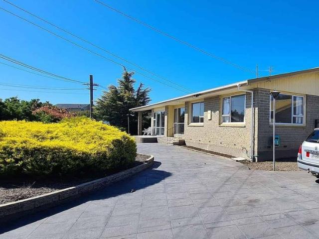 House for rent in Chaslands, Canterbury