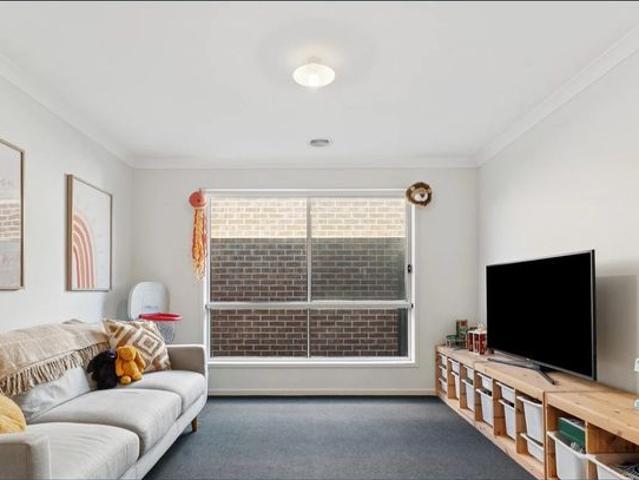 House for rent in Cornerstone, Melbourne