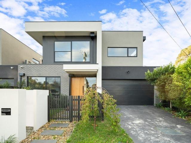 Townhouse for rent in Cheltenham, Melbourne