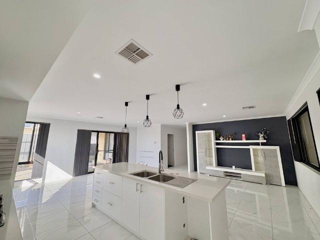House for rent in Midvale, Western Australia