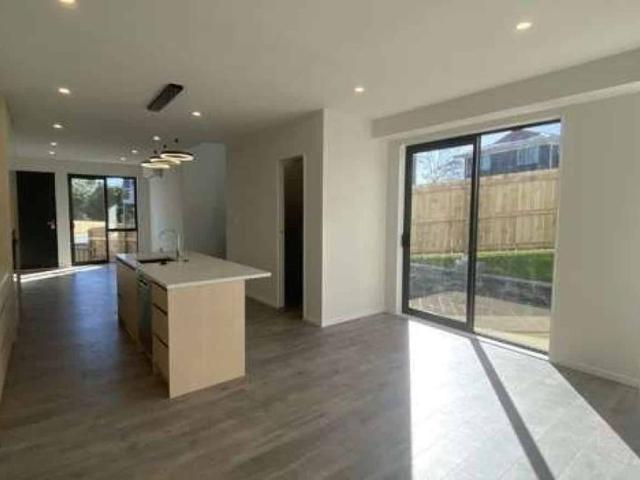 House for rent in Hillsborough, Oroua County