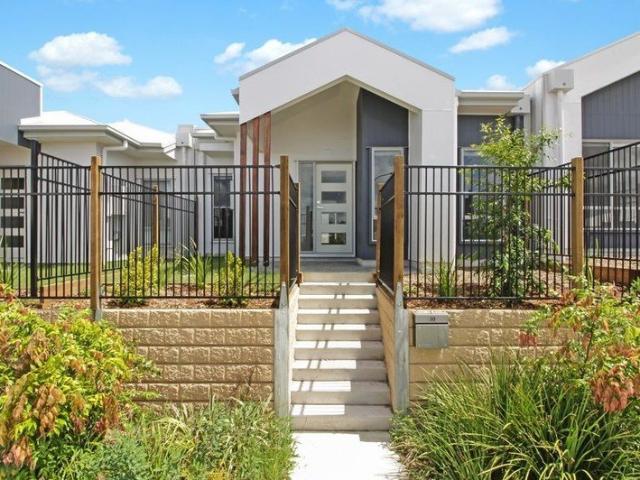 Cottage for rent in Toombul, Queensland