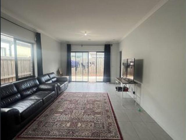 House for rent in Officer Central Estate, Melbourne
