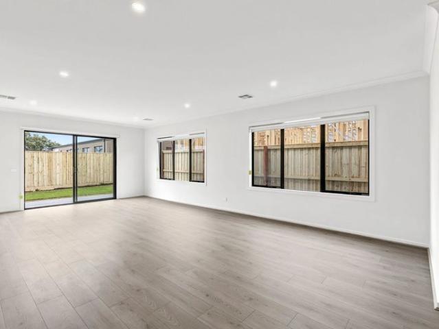 House for rent in Armstrong Creek, Geelong