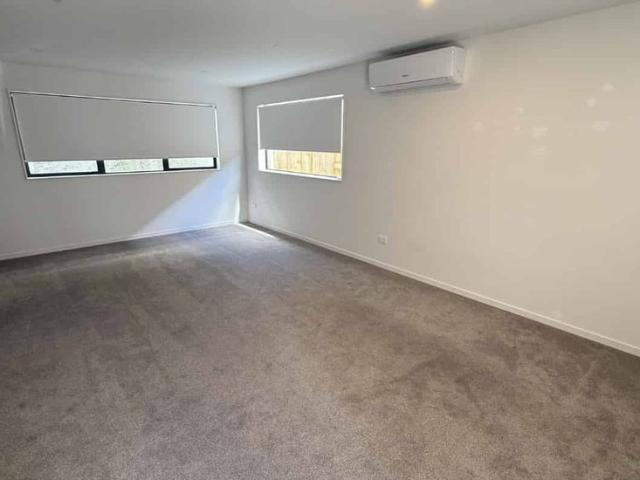 House for rent in Royal Heights, Henderson-Massey