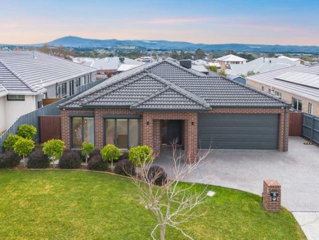 House for sale in Gisborne, Victoria