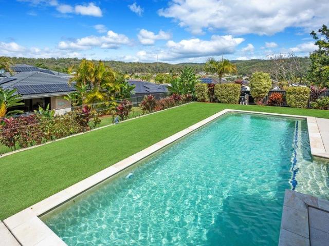 House for sale in Pacific Pines, Gold Coast City