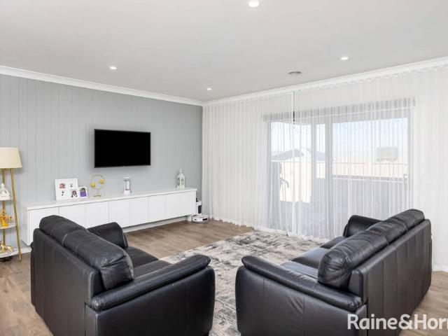 House for rent in Gobbagombalin, Wagga Wagga City Council