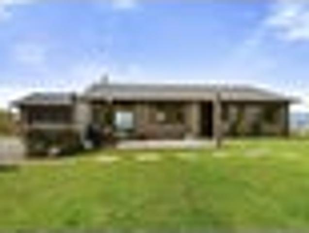 House for sale in Horokiwi, Wellington