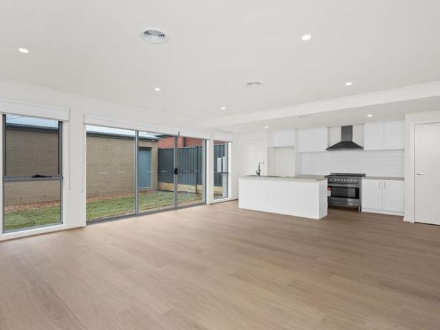 Townhouse for rent in Camerons Creek, Victoria