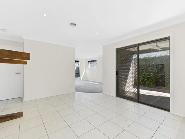 Townhouse for rent in Camerons Creek, Victoria
