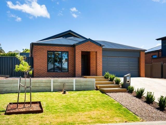 House for sale in Mckenzie Hill, Victoria