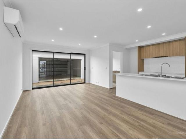 Townhouse for rent in Camerons Creek, Victoria