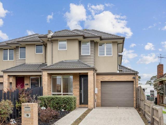 Townhouse for sale in Camerons Creek, Victoria