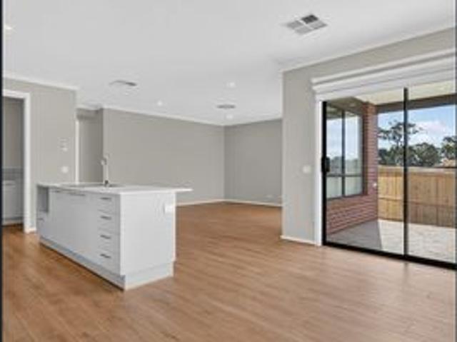 House for rent in Scenic Botania, Melbourne