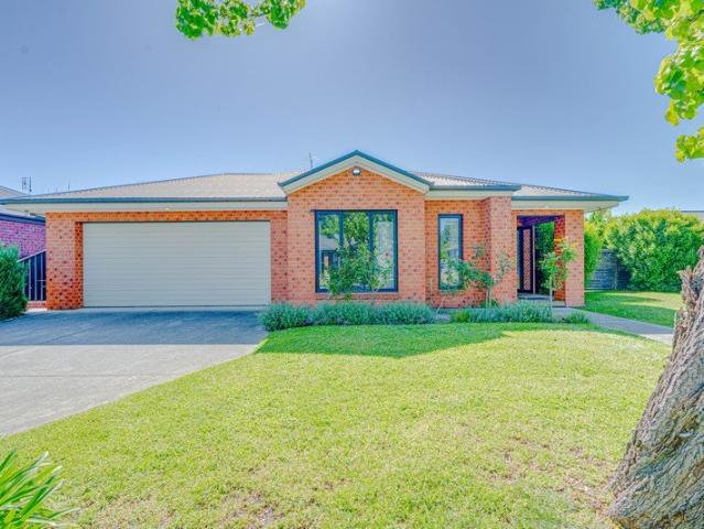 House for sale in Myrtleford, Alpine Shire