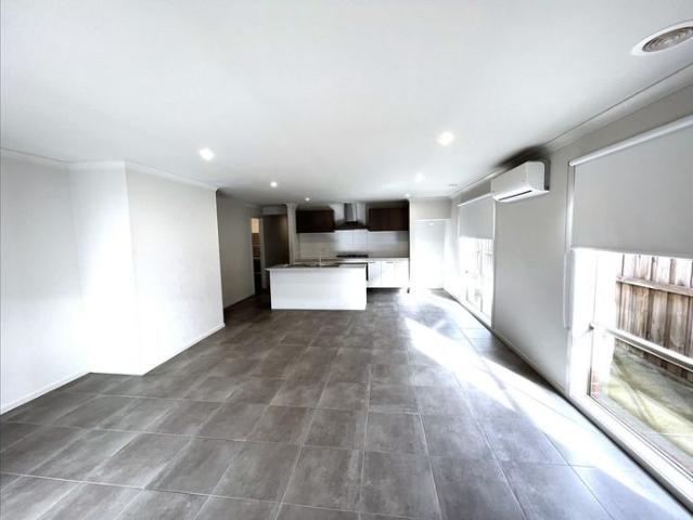House for rent in Belmond on Clyde, Melbourne