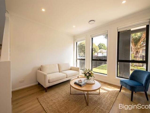 Townhouse for rent in Springvale, Melbourne