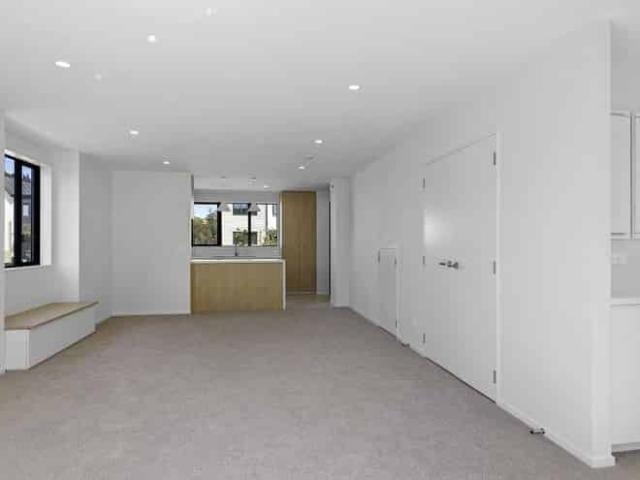 Townhouse for rent in Papakaio, Wellington