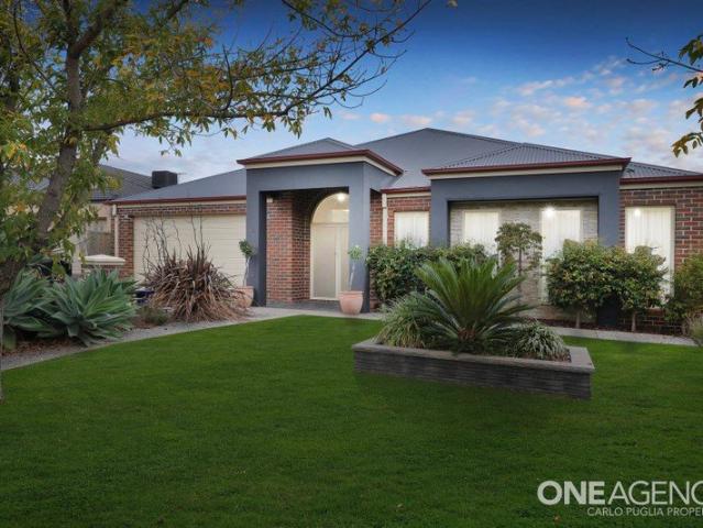House for rent in Caroline Springs, Melbourne