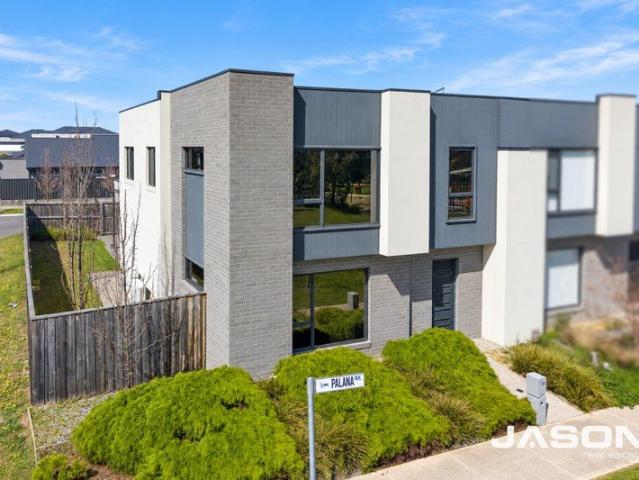 Townhouse for sale in Camerons Creek, Victoria