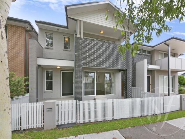House for rent in Rouse Hill, Sydney