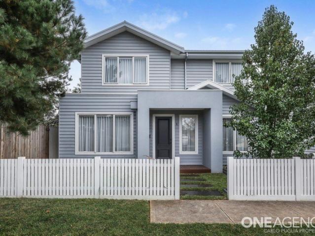 Townhouse for rent in Camerons Creek, Victoria