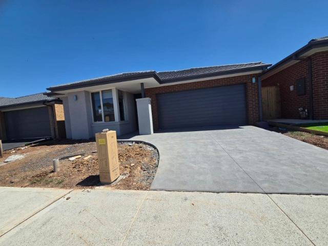 House for rent in Bonnie Brook, Melbourne