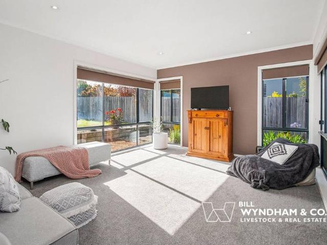 House for rent in Eastwood, Victoria