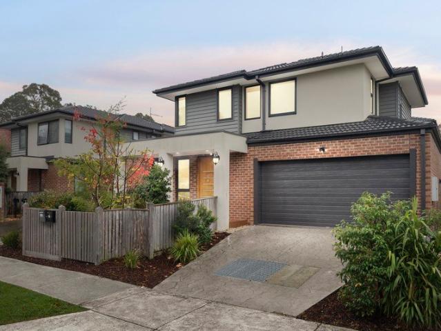 Townhouse for sale in Camerons Creek, Victoria