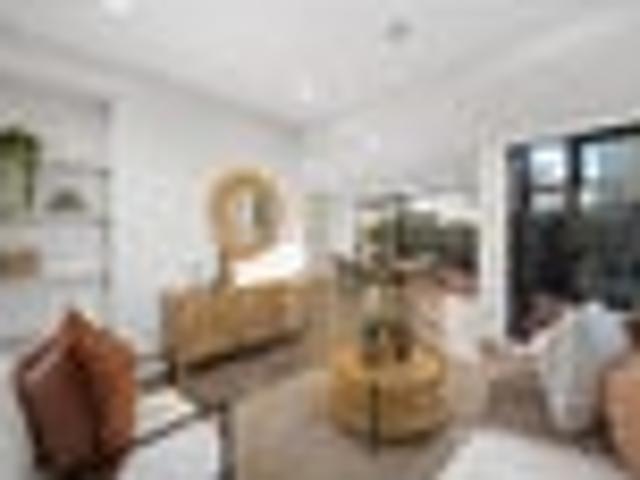 House for sale in Paremoremo, Oroua County