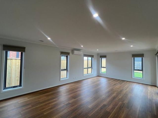 House for rent in Armstrong Creek, Geelong