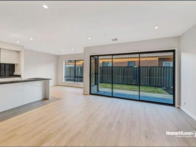 Townhouse for rent in Camerons Creek, Victoria