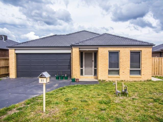 House for rent in The Avenue at Casey, Melbourne