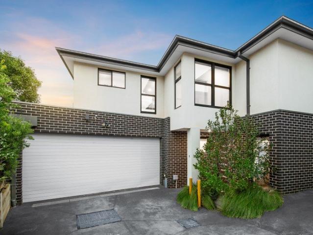 Townhouse for sale in Camerons Creek, Victoria