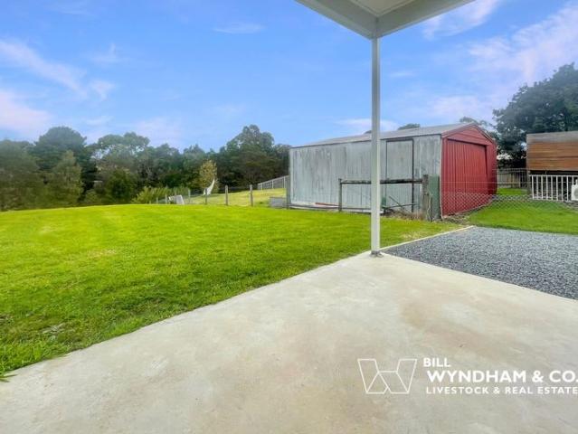 House for rent in Victoria