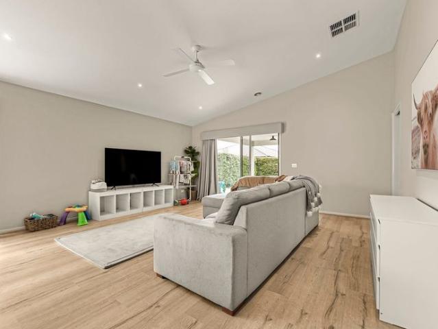 House for rent in Armstrong, Geelong