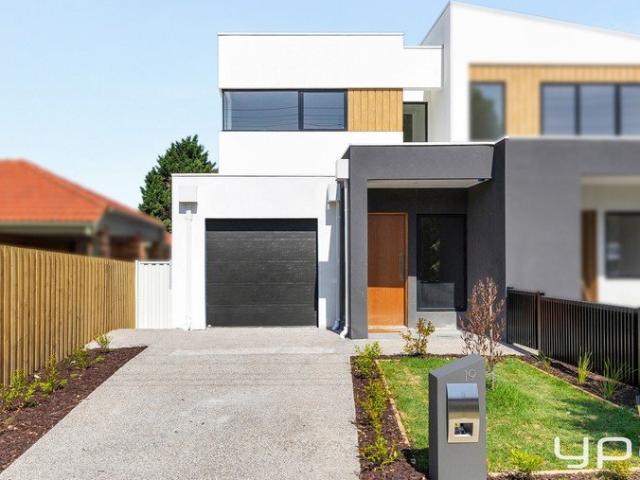 Townhouse for rent in Niddrie, Melbourne