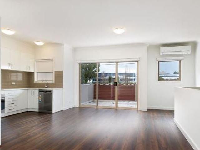 Townhouse for sale in Camerons Creek, Victoria