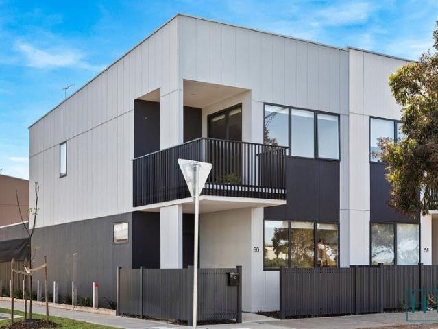 Townhouse for sale in Camerons Creek, Victoria