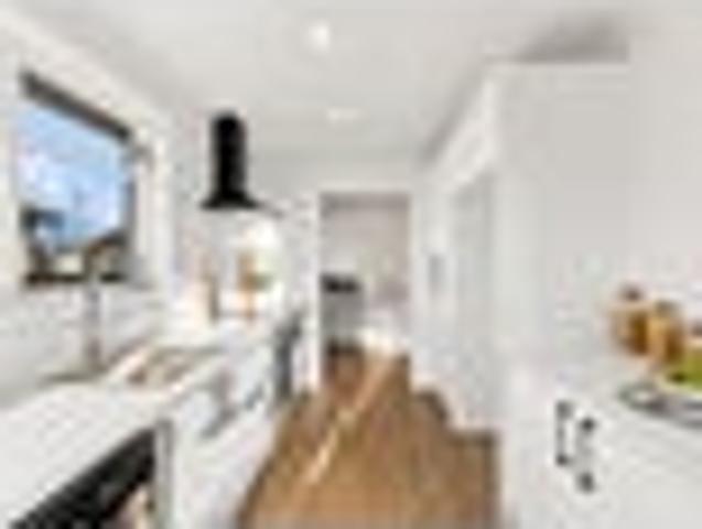 House for sale in Chaslands, Canterbury