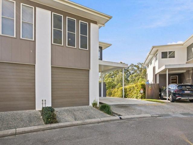 Townhouse for sale in Fernbrook, Queensland