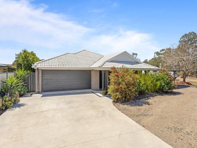 House for sale in Peak Crossing