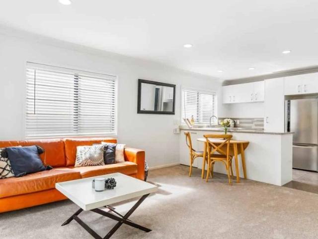 Townhouse for rent in Mount Wellington, Oroua County