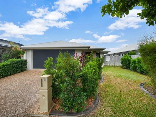 House for sale in Mount Low, Queensland