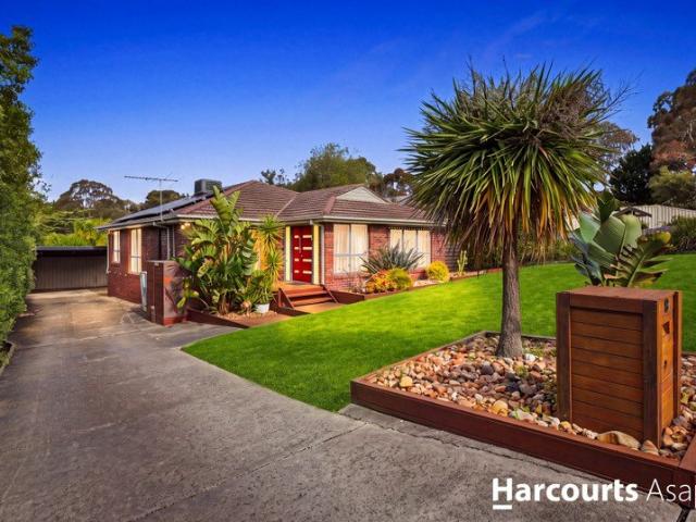House for sale in Endeavour Hills, Melbourne