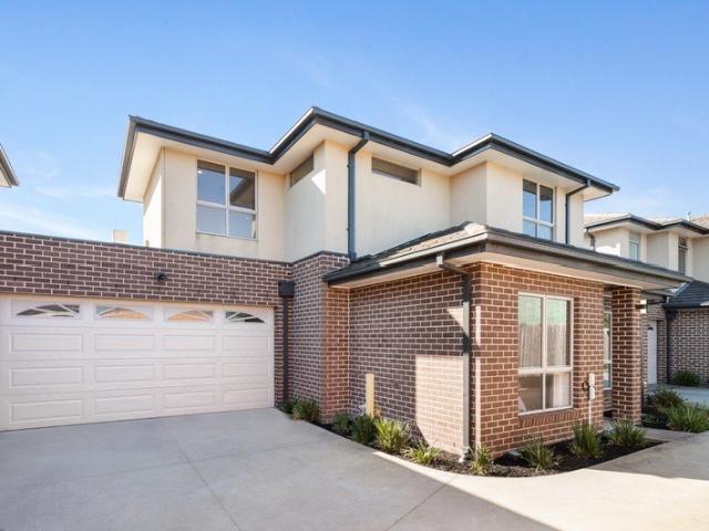 Townhouse for sale in Camerons Creek, Victoria